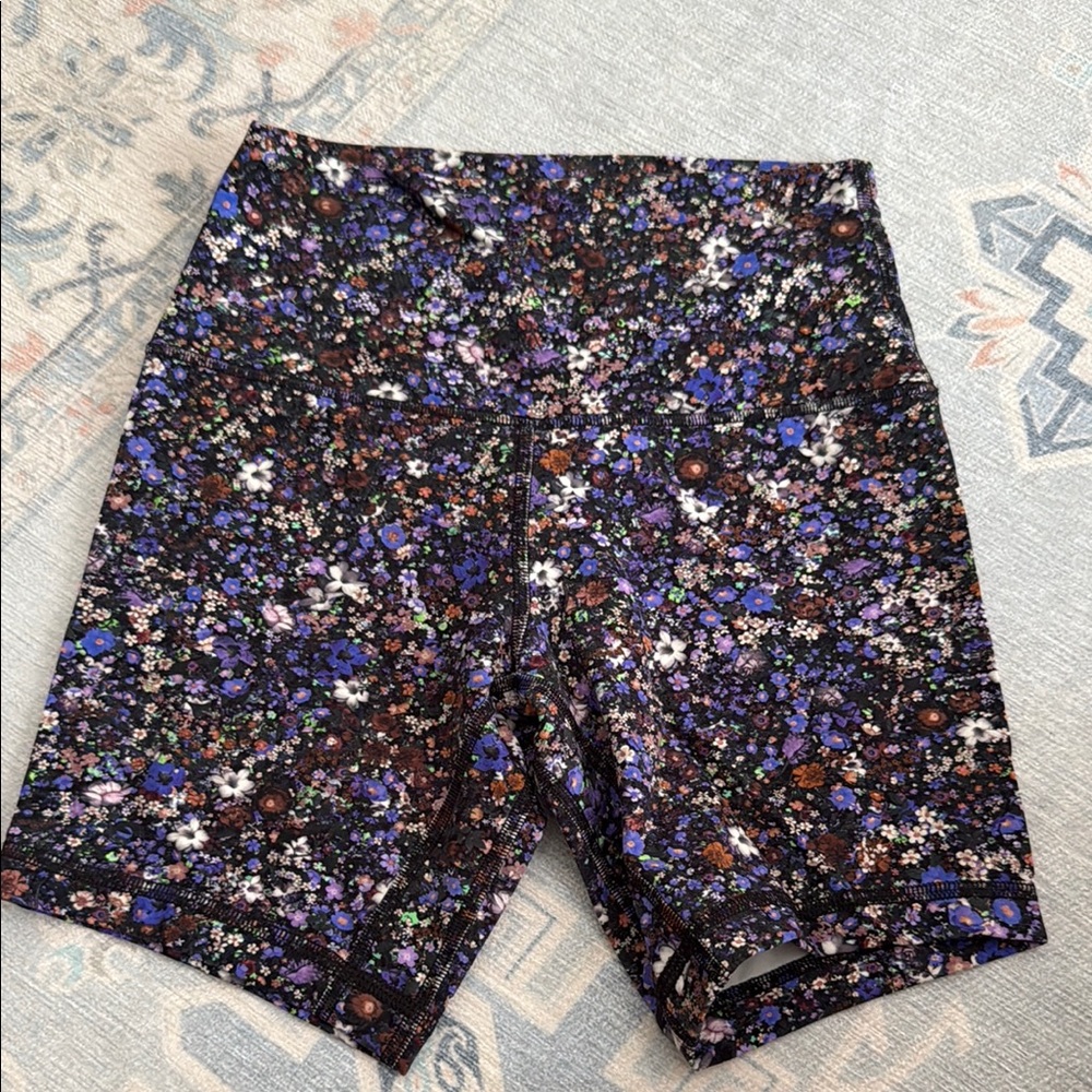 Lululemon 6” Align Shorts
